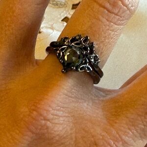 Platinum Colored Ring Size 6